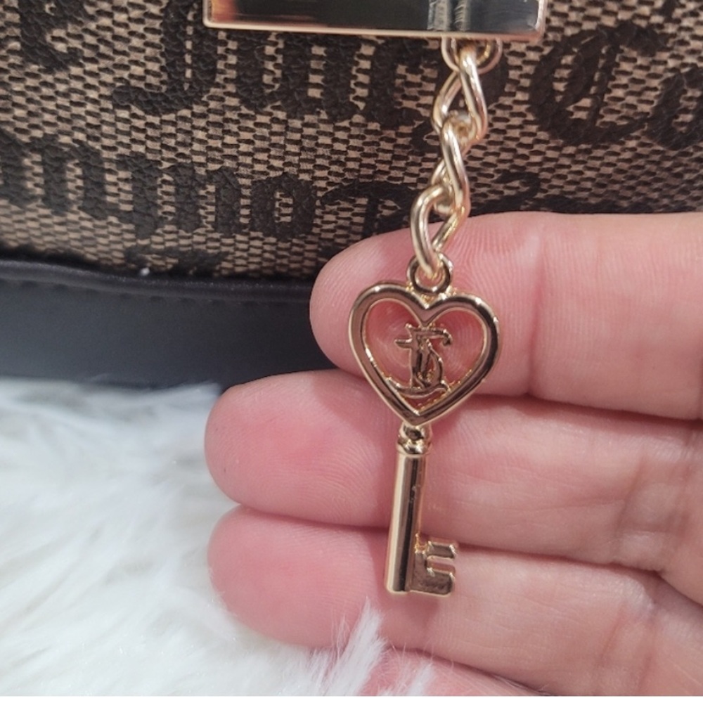 Juicy Couture Eastside Westside Shoulder Bag - Picture 3 of 6